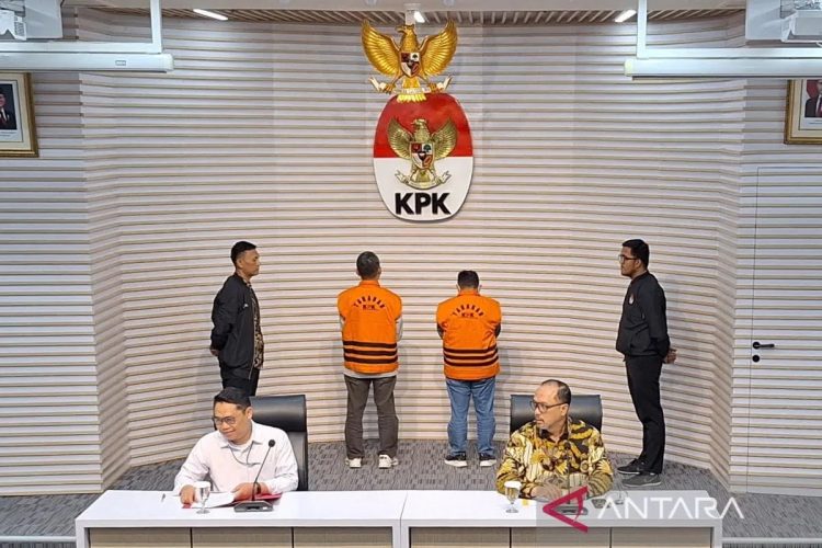 KPK Tahan Bupati Situbondo dan Kadis PUPR Kasus Korupsi Dana Pemulihan Ekonomi Nasional