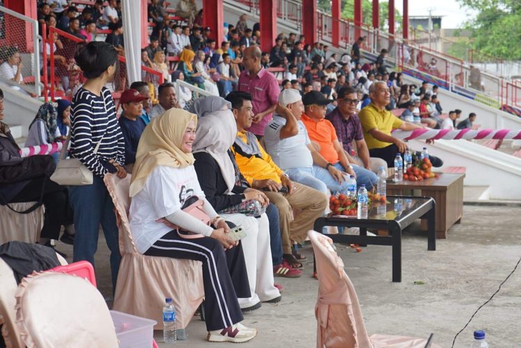 Penjabat Bupati Raden Najmi Nonton Langsung Gubernur Cup 2025, Muaro Jambi Vs Tanjab Timur