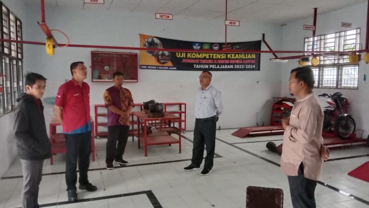 Sinsen Terus Dukung Pengembangan Vokasi Teknik Sepeda Motor di Jambi