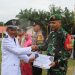 Desa Rantau Limau Manis Merangin Berulang Tahun Ke-143, Kades Aswani serahkan Piagam Penghargaan