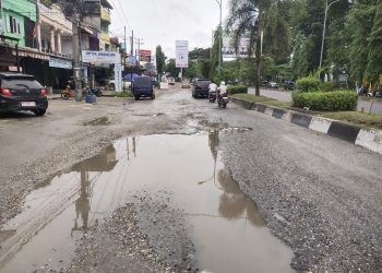 Pengendara Kembali Keluhkan Jalan Rusak di dalam Kota Bangko Kabupaten Merangin