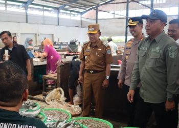 Jelang Puasa Ramadhan, Wabup Khafid Moein Pantau Harga Sembako