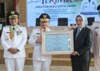 Gubernur Al Haris Saksikan Serah Terima Jabatan Walikota dan Wakil Walikota Jambi