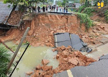 Kementerian PU Gerak Cepat Tangani Jalan Amblas di  Jalan Lintas Bungo Jambi- Dharmasraya Sumbar