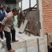 Wabup Merangin Saksikan Pol PP Bongkar Bangunan di Bukit Tiung tanpa IMB 