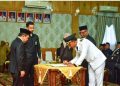 Serah Terima PJ Bupati Sarolangun Pada Bupati Sarolangun H.Hurmin Di Ruang pola Bupati Sarolangun