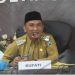 Bupati Sarolangun H. Hurmin Didampingi Wakil Bupati Gerry Trisatwika saat melakukan rapat staf perdana di Kantor Bupati Sarolangun, kemarin.
