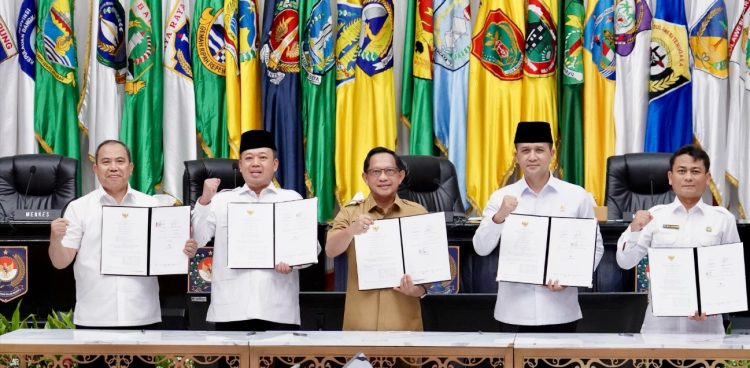 Kementerian ATR/BPN Teken Nota Kesepahaman dengan 4 K/L untuk Perkuat Sinergi Tata Kelola Pertanahan dan Tata Ruang