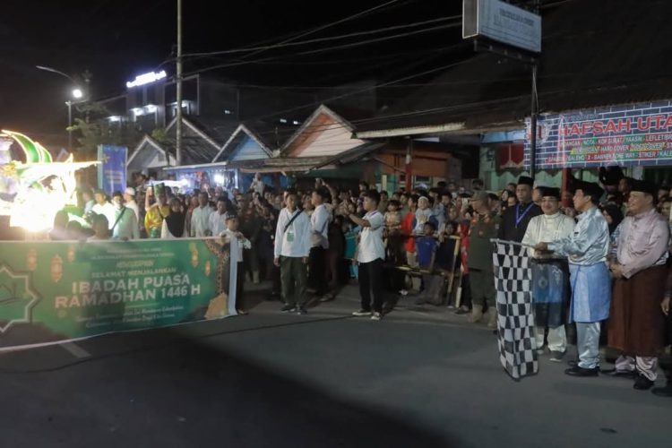 Bupati Anwar Sadat Buka Festival Arakan Sahur Tahun 2025