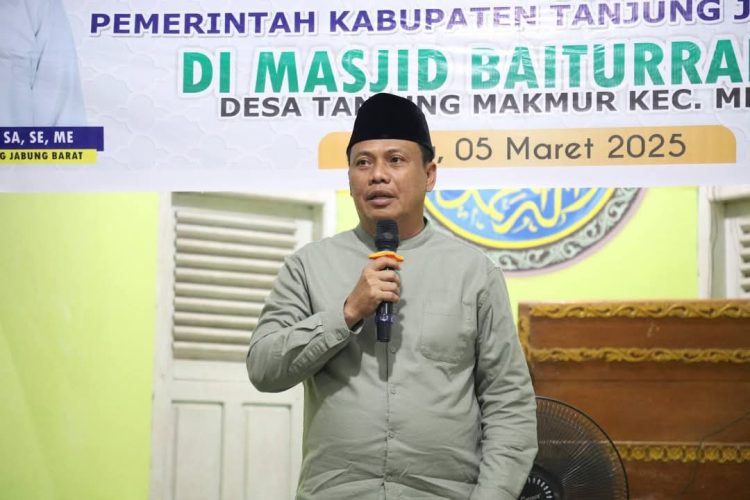 Wakil Bupati Tanjab Barat Awali Safari Ramadan di Masjid Baiturrahman