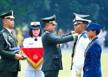 Panglima TNI Pimpin Upacara Pelantikan dan Sumpah 805 Perwira