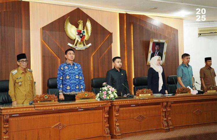 Bupati Fadhil Hadiri Rapat Paripurna Dengan Agenda Penyampaian Nota Pengantar Laporan LKPJ TA 2024