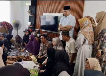 Waka DPRD Batanghari Melayat ke Rumah Korban Tenggelam di Danau Tapa Malenggang