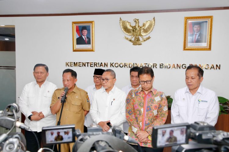 Mendagri Tekankan Bupati dan Wali Kota Berperan Penting dalam Pembentukan Koperasi Desa Merah Putih
