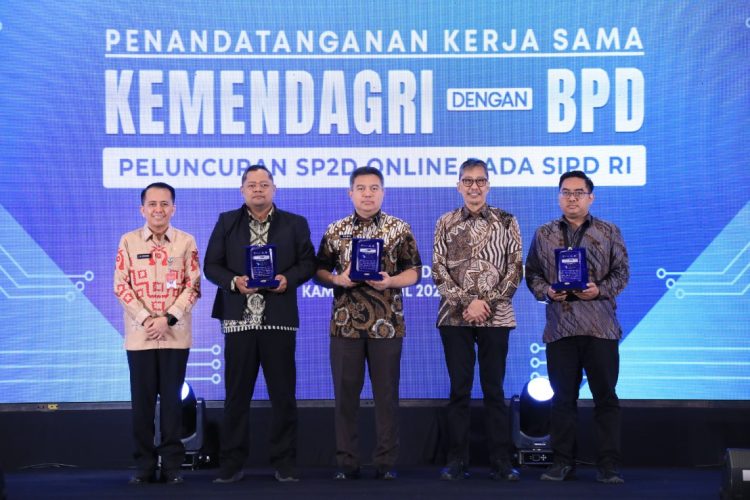 Luncurkan SP2D Online di Sistem SIPD, Sekjen Kemendagri Teken Nota Kesepahaman dengan Asbanda