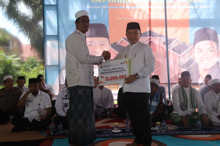 Gubernur Al Haris Halal Bi Halal Bersama Masyarakat Tanjung Raden