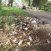 Sampah di Pinggir Jalan Jalur Tiga di Eks Taman PKK Merangin Kembali Menumpuk Belum di bersihkan