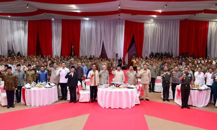 Panglima TNI Dampingi Presiden Prabowo dalam Acara Halal Bihalal Bersama Purnawirawan TNI AD