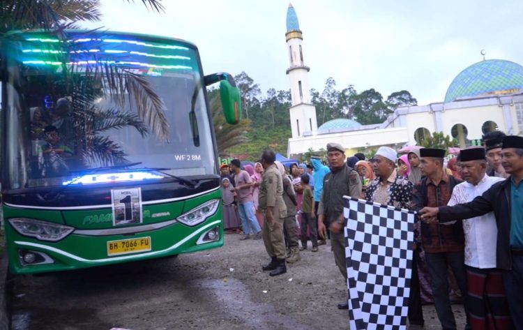 Wabup Khafid Moein Lepas Keberangkatan CJH Merangin Kloter 18 Sebanyak 147 