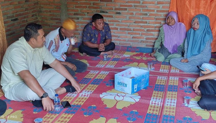 Bupati Merangin Jenguk Warga Terserang Tumor, Pengobatan Diurus Hingga Tuntas
