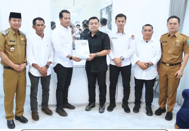 Rahmad Hasrofi Sambut Kedatangan KPU Batanghari, Penyerahan Laporan Pilkada Serentak