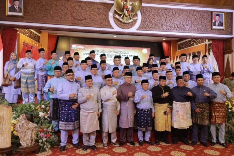 Wakil Bupati Tanjab Barat Dilantik Sebagai Wakil Ketua DMDI Provinsi Jambi, Hadiri Pelantikan Pengurus Masa Bakti 2025–2028