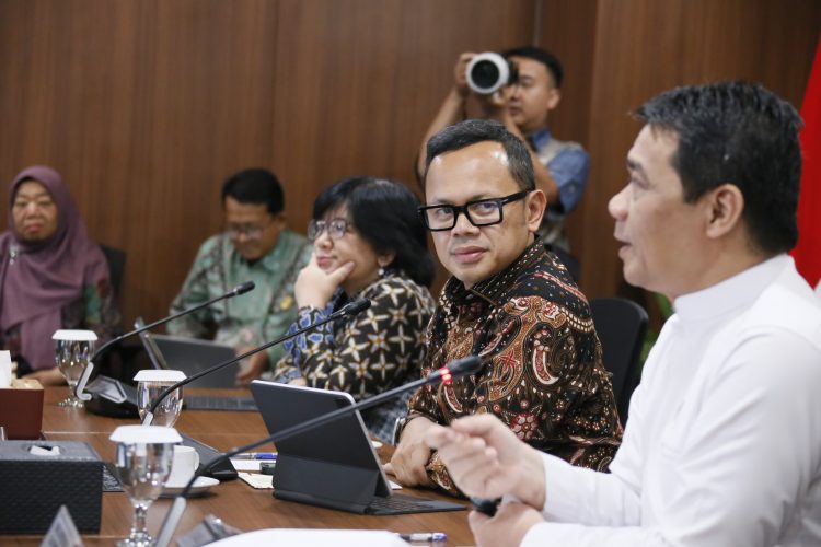 Kopdeskel Merah Putih dilaunching Serentak 12 Juli, Wamendagri Bima Tekankan Pentingnya Penguatan Kapasitas Pengurus