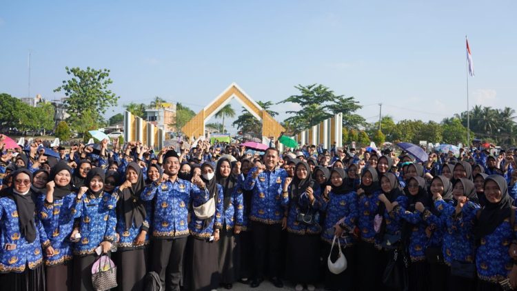 Bupati Merangin Lantik 1.321 PPPK Tenaga Guru dan Kesehatan Tahun 2023 Jadi Pejabat Fungsional