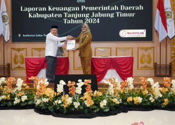 Tanjab Timur Terima WTP Ke-8, Bupati Dillah: Bukti Dedikasi Aparatur Tegakkan Pengelolaan Keuangan yang Akuntabel
