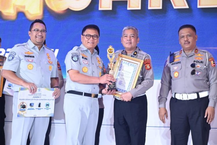 Jasa Raharja dan Korlantas Polri Serahkan IRSMS Award kepada Polda dan Polres yang Sigap Melaporkan Kecelakaan