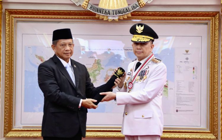 Lantik Agus Fatoni sebagai Pj. Gubernur Papua, Mendagri Tegaskan Komitmen Pemerintah Tangani Tantangan Pasca-Pemekaran