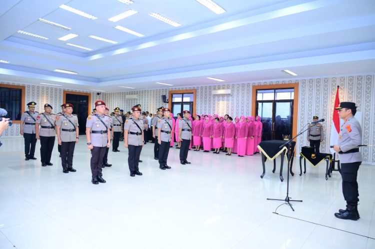 Kapolda Jambi Irjen Pol. Krisno H. Siregar Pimpin Serah Terima Jabatan Pejabat Utama dan Kapolres, Salah Satunya Kapolres Merangin  