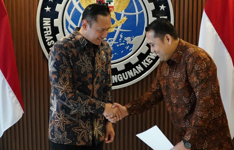 Bupati H M Syukur Usulkan Jalan Inpres dan Jalur Dua ke Menko Infra
