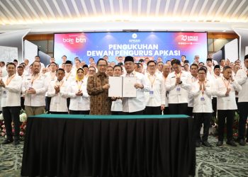 Mendagri Tito Kukuhkan Dewan Pengurus APKASI Masa Bakti 2025–2030Â