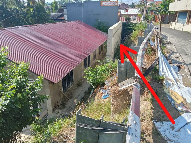 Proyek Dinas PUPR Kota Jambi pengerjaan turap yang berlokasi di Kecamatan Danau Sipin, Kota Jambi.