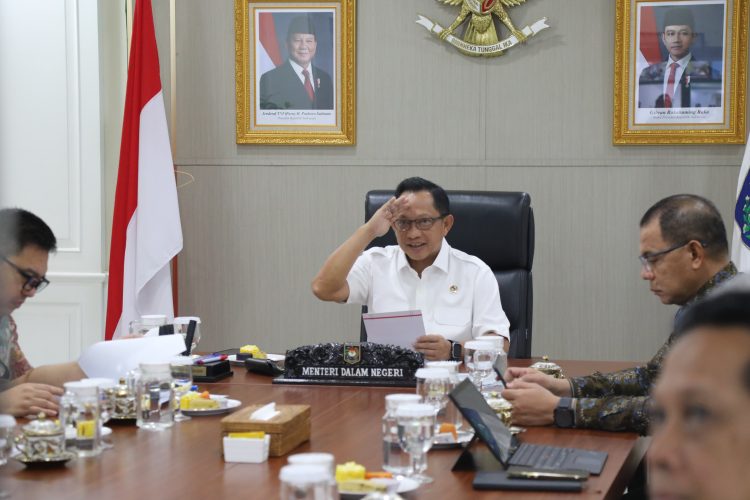 Mendagri Dorong Pemda  Semarakkan HUT RI Ke-80 dengan Berkreasi dan Gaungkan Semangat Gotong Royong
