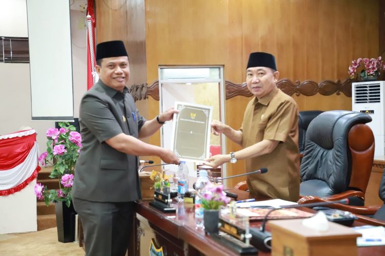 Wabup Katamso Sampaikan Pandangan Terkait Tiga Ranperda Inisiatif DPRD Tanjab Barat