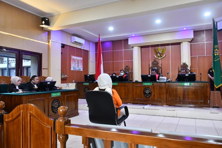 Hakim PN Jambi Putuskan Pidana Seumur Hidup Terdakwa Helen Dian Krisnawati di Perkara Tindak Pidana Narkotika