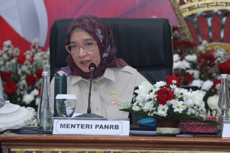 Menteri PANRB  Rini Tekankan Digitalisasi Koperasi Merah Putih, Penggerak Ekonomi dari Desa