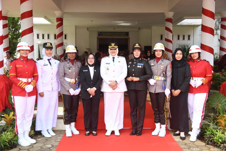 Luar Biasa… Semua Petugas HUT RI di Tanjab Timur Dilakukan oleh Perempuan