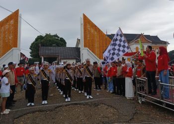 Ribuan Pelajar di Kabupaten Merangin Semarakan Pawai HUT Kemerdekaan RI ke-80