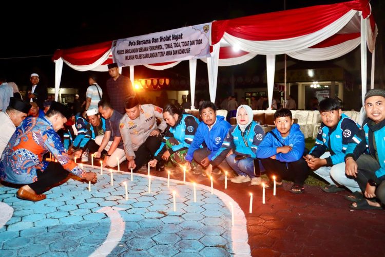 Kapolres Sarolangun Gelar Aksi Damai Nyalakan Lilin Bersama Wakil Bupati Sarolangun Dan Puluhan Ojol serta Mahasiswa.
