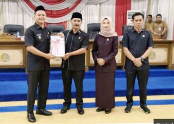 Pembacaan Nota Pengantar Rancangan Peraturan Daerah (RAPERDA) Tahun Ajaran 2025 Di Bacakan Wakil Bupati Sarolangun Gerry Triswika SE