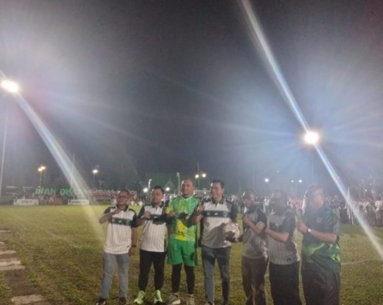 Buka Turnamen Sepakbola Piala Bupati Super Tangguh U-35, MFA Ingatkan Peserta Untuk Jaga Kesehatan