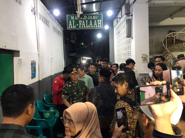 Panglima TNI Melayat ke Rumah Duka Almarhum Driver Ojol Affan Kurniawan Sampaikan Belasungkawa