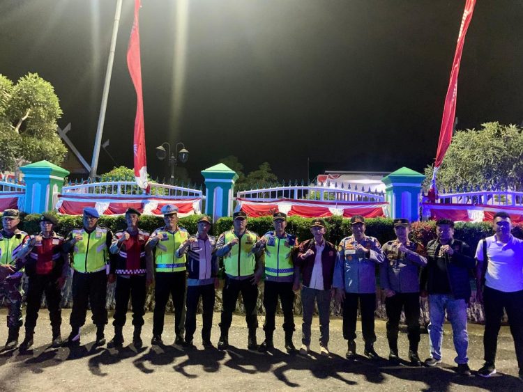 Gabungan Tim Polres Sarolangun Patroli Skala Besar Aman Untuk Warga Masyarakat