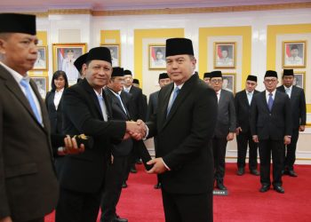 Sekjen Kemendagri Tomsi Lantik Lima Pejabat Pimpinan Tinggi Pratama, Ini Nama-Namanya