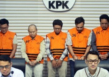 KPK Tahan 5 Tersangka Kasus Korupsi PT. Bank Perkreditan Rakyat Bank Jepara Artha