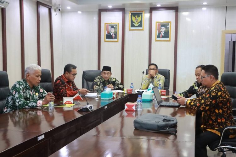 Sekda Tanjab Barat Ikuti Rakor Bersama Mendagri, Fokus Bahas Stabilisasi Harga Beras
