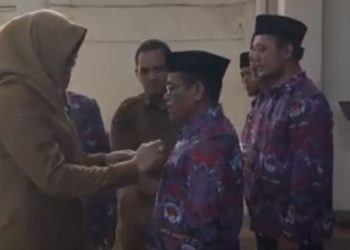 Bupati Tanjabtim Kukuhkan PPDI, Tekankan Profesionalisme Perangkat Desa